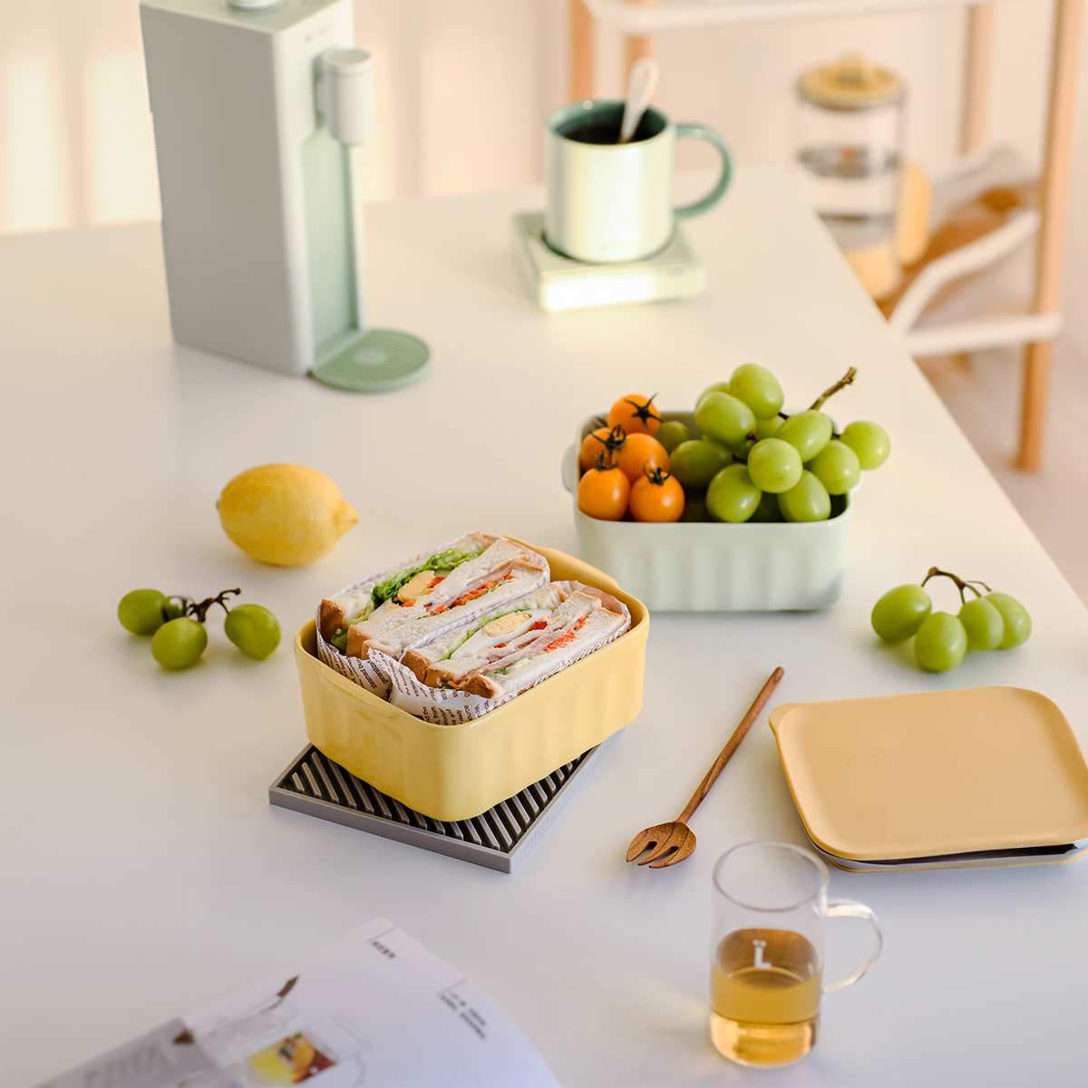Buydeem Ceramic Bento Lunch Box With Lid 810ML